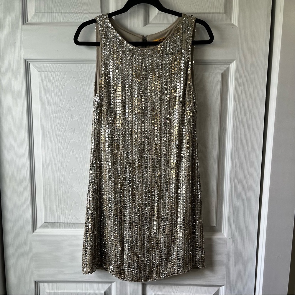 ALICE + OLIVIA Gold / Silver Sequin Dress size 4 - Picture 2 of 9